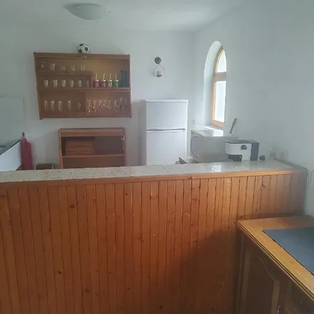 Pensión симеонов *